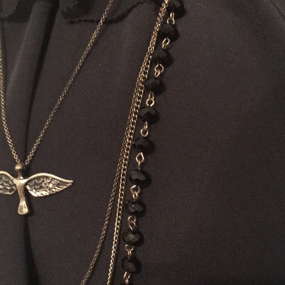 Boho bird in flight necklace black beads - Picture 3 of 6